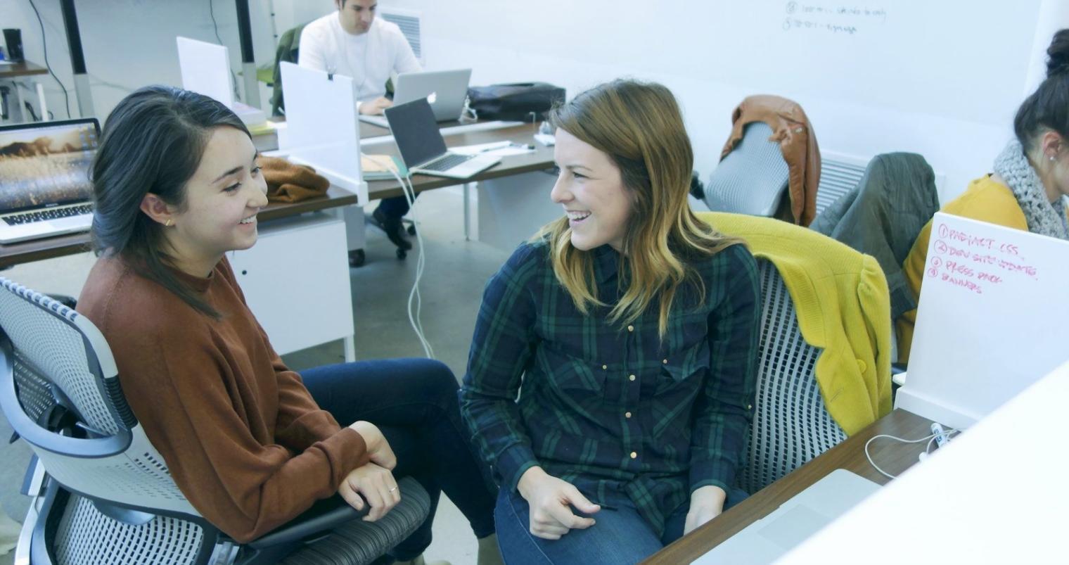 Espace de formation moderne avec environnement d'apprentissage collaboratif